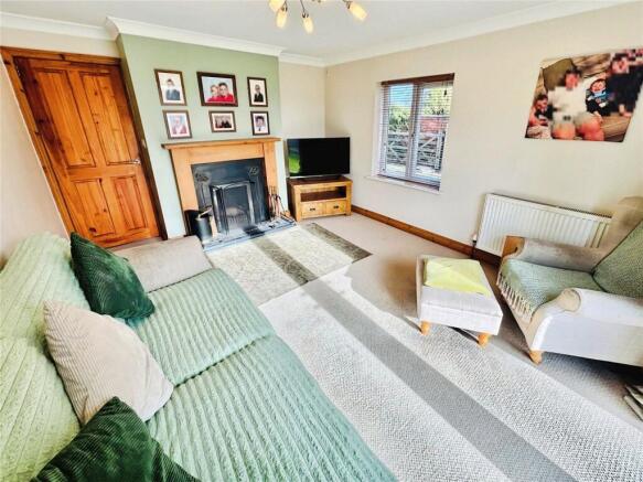 3 bed Semi-Detached for sale Image 4