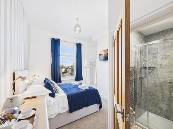 7 bed Town House for sale Image 11