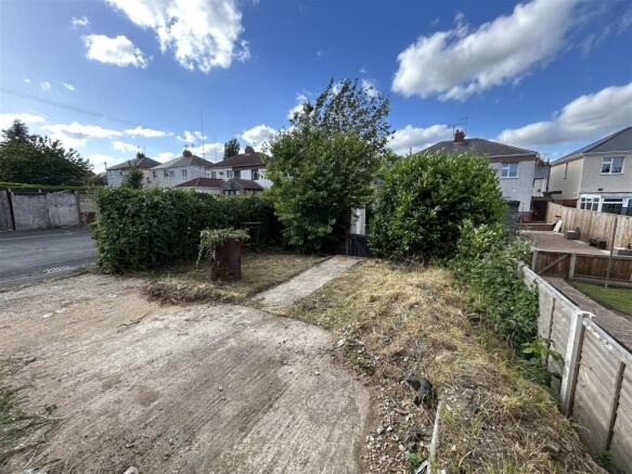 3 bed Semi-Detached for sale Image 12