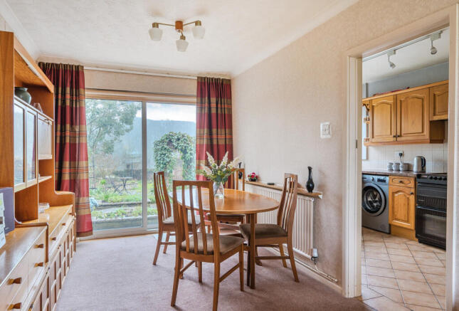 1423723-10-69aea0...