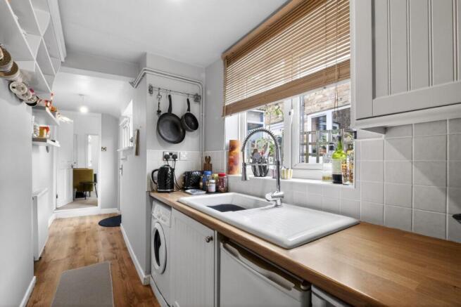 3 bed Terraced for sale Image 9