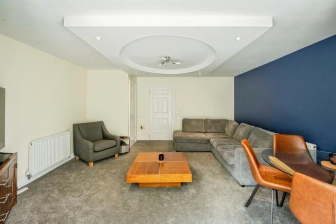 3 bed Terraced for sale Image 8