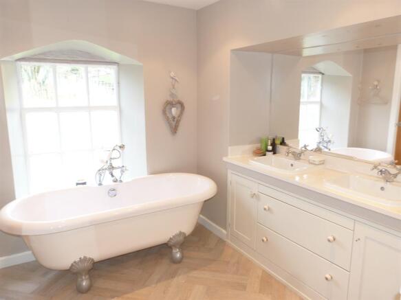 JACK & JILL BATHROOM