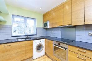 24, 139 Maple House, Maple Road, Surbiton KT6 4BA