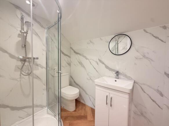 4 bed Bungalow to rent Image 12