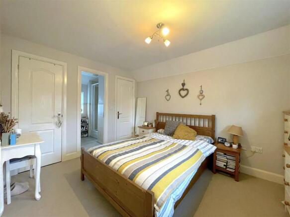 Bedroom One (10.jpeg