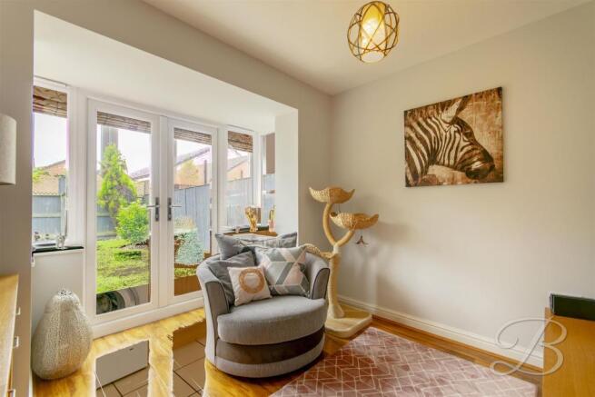 [] - 2 Lakeside Court_0154-HDR.jpg