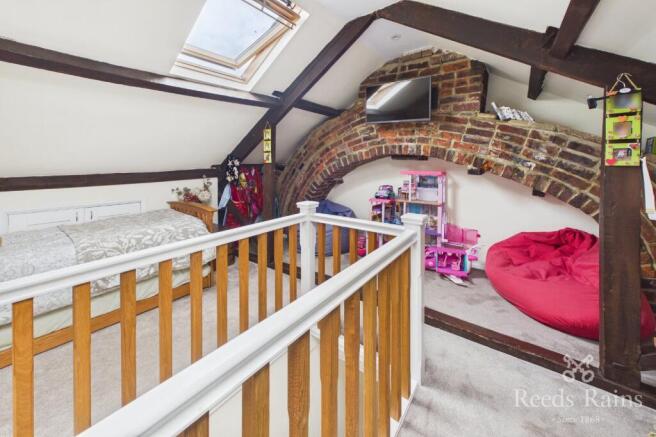 2 bed Semi-Detached for sale Image 10