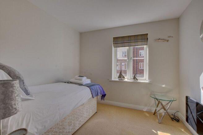 3 bed Apartment for sale Image 12