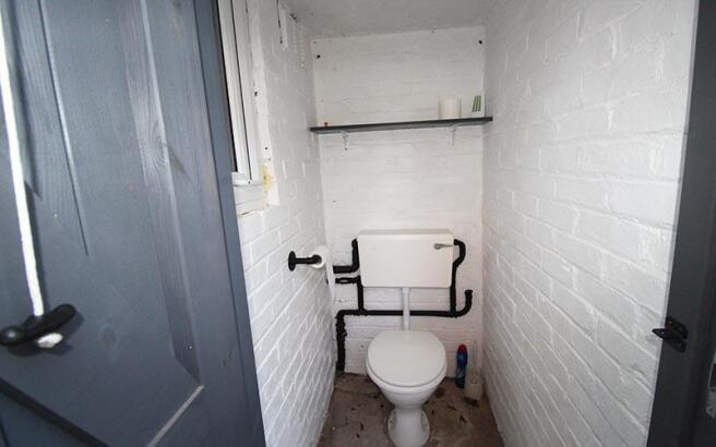Outside WC .jpg