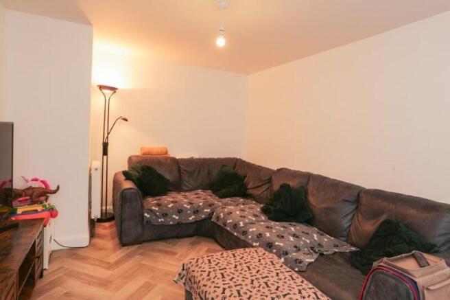 4 bed Detached for sale Image 12