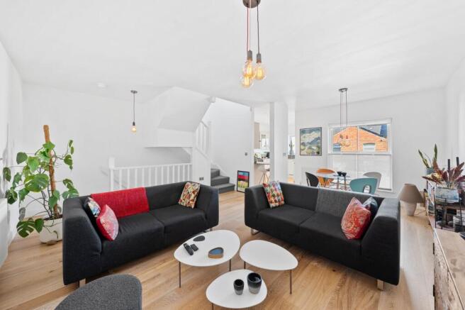 4 bed Terraced for sale Image 7
