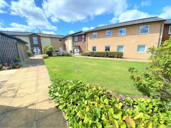 Ferry Meadows Close, Broughton, MK10 photo 2