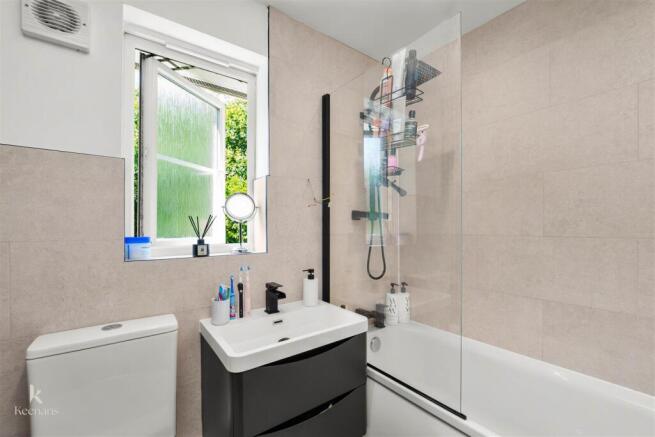 3 bed Semi-Detached for sale Image 12