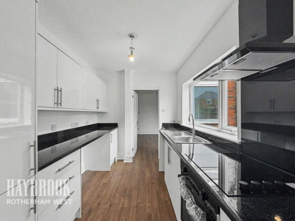 2 bed Semi-Detached for sale Image 6