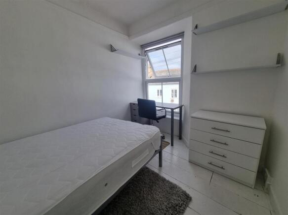 BEDROOM 4.jpg