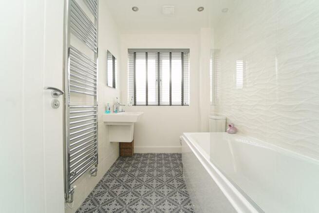 Family Bathroom 