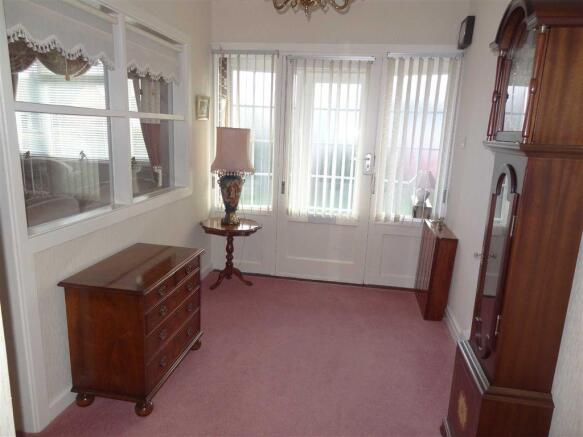 SPACIOUS RECEPTION H
