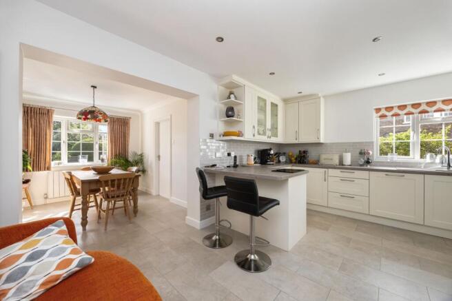 Kitchen / Dining Area