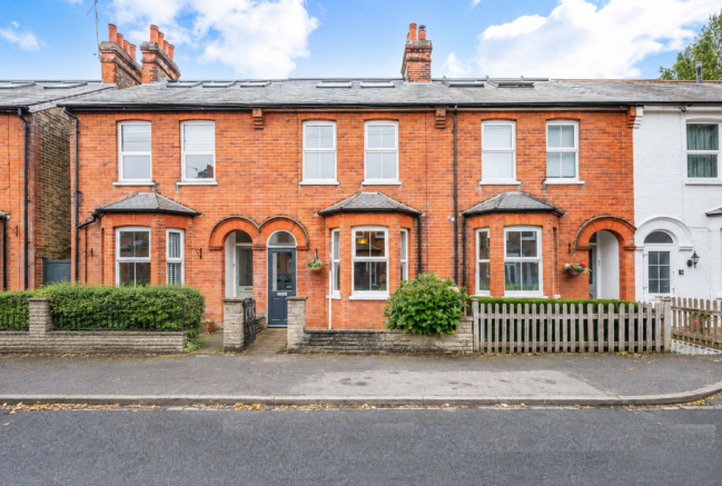 4-bed terraced on Oakdale Road, Ewell, £675,000
