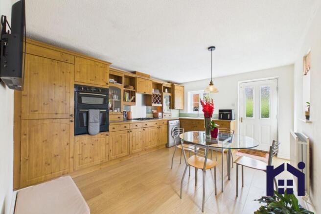 Dining kitchen