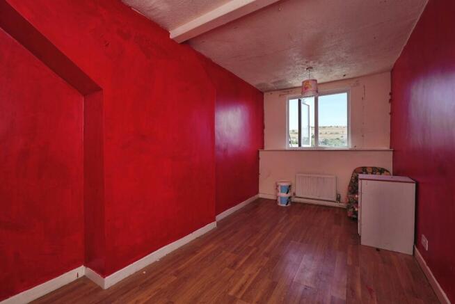 3 bed Terraced for sale Image 6