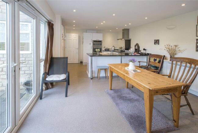 Kitchen/Breakfast