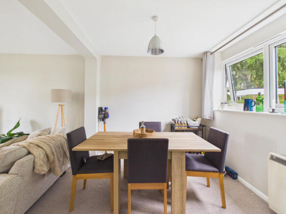 Southlake Court, Woodley, RG5 3SQ photo 4
