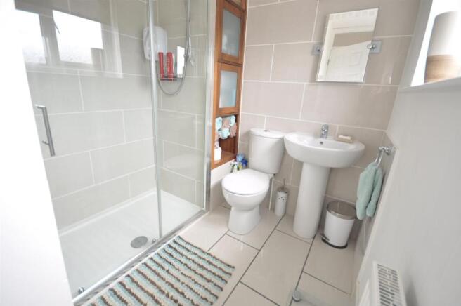 ENSUITE SHOWER ROOM