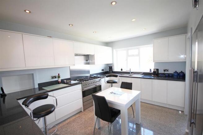 Kitchen/breakfast ro