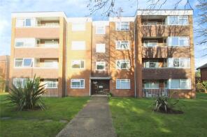 5, 18 Chalfont Court, Lansdowne Road, Marine, Worthing BN11 4NA