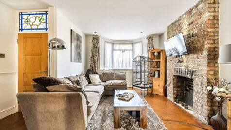 Nallhead Road, Hanworth, TW13 6SS