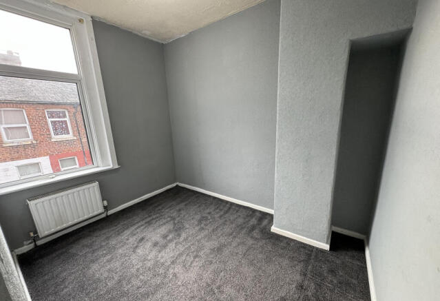 BEDROOM 2
