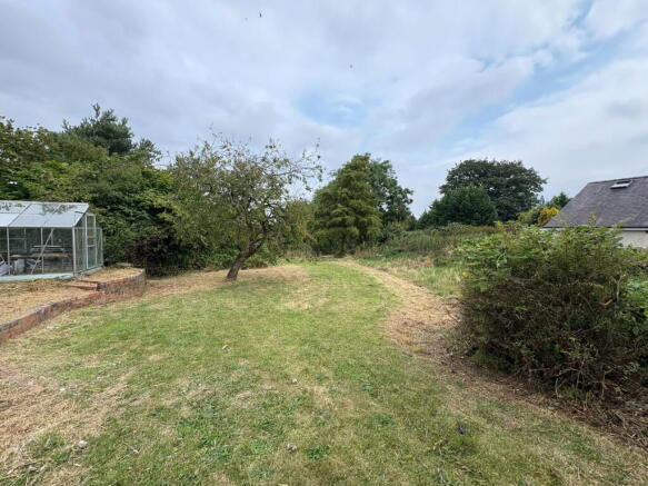 3 bed Semi-Detached for sale Image 12