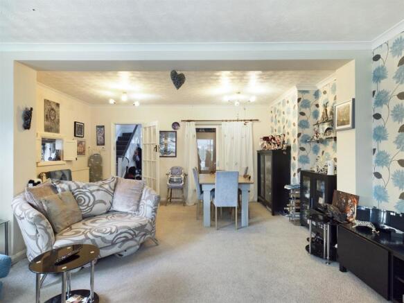 Lounge / Dining Room