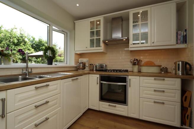 Kitchen Pic 2