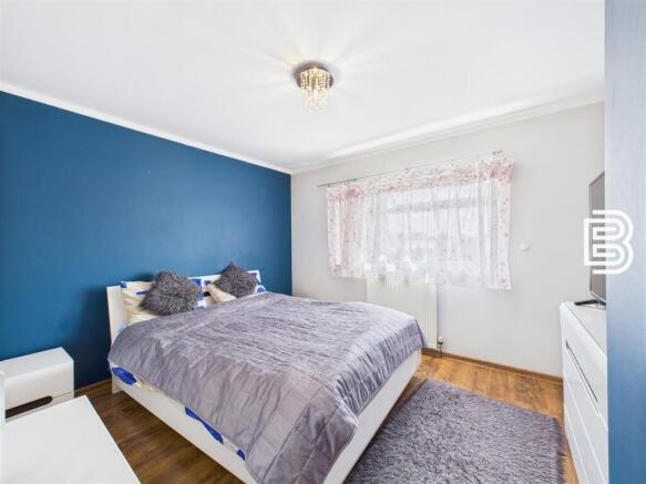 Bedroom 1.jpg