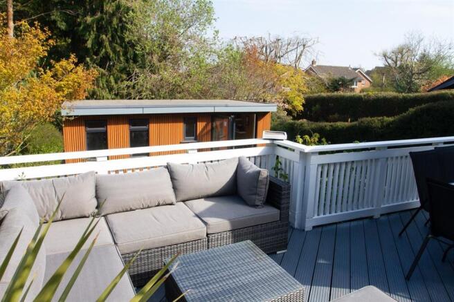Decking / Workshop