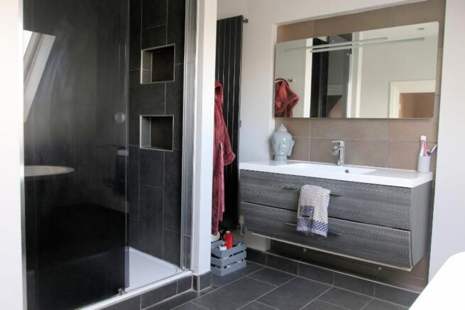 Master En-suite