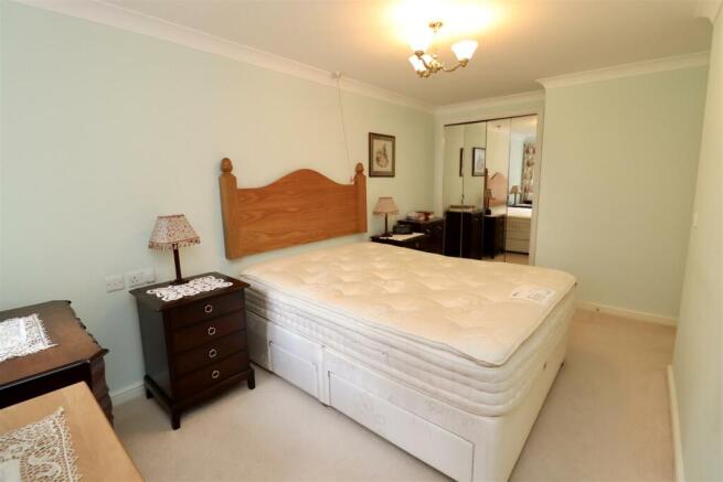 1 bed Apartment for sale Image 7