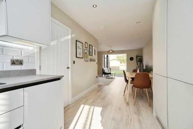 3 bed Terraced for sale Image 4