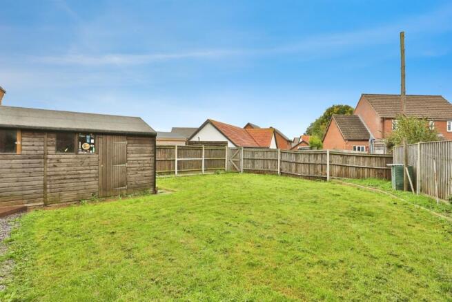Two Fields Way, Bawdeswell, Dereham photo 3