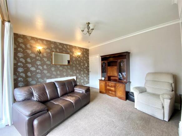 2 bed Semi-Detached for sale Image 5
