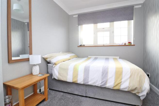 bedroom 3.JPG
