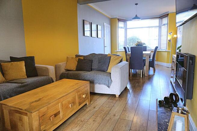 Lounge/Dining Room