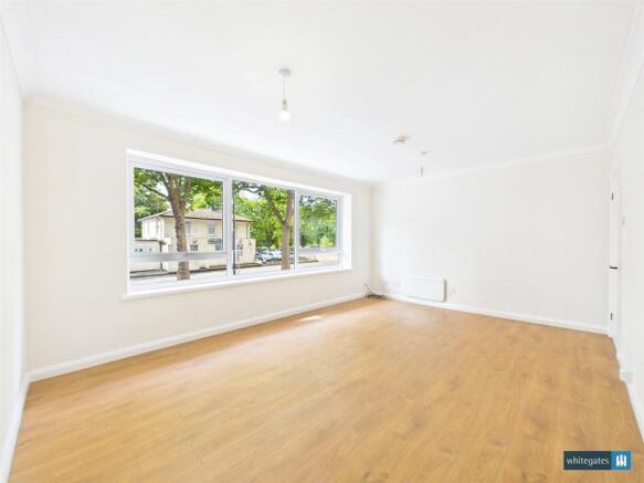 2 bed Apartment for sale Image 4