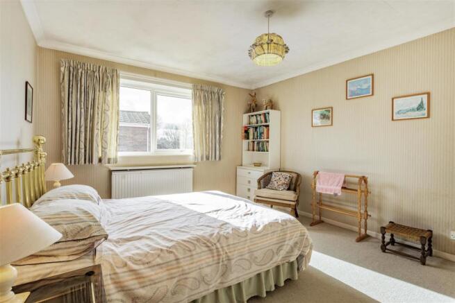 8493672-interior06.jpg