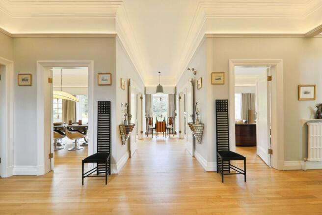 5 bed Detached for sale Image 10