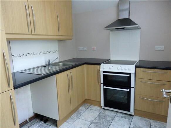 KITCHEN :