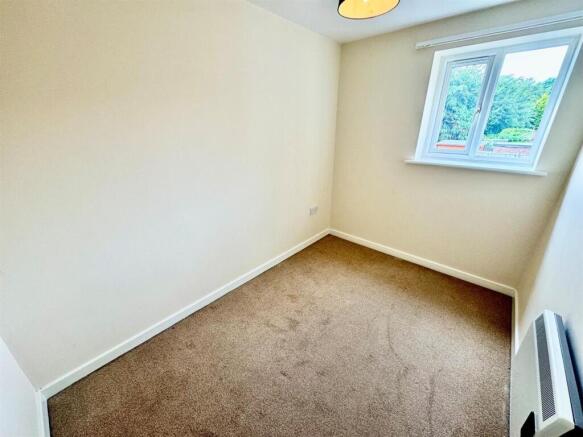 2 bed Flat for sale Image 8